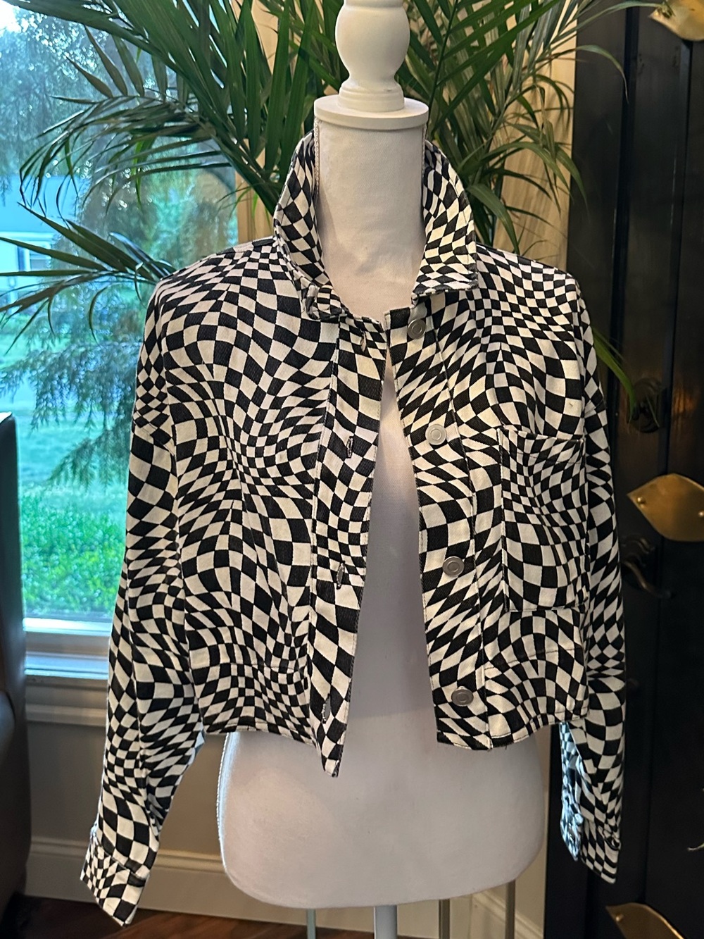 New w/out tag Anthropology for Elodie Indy racing Print Cropped Jean Jacket Sz M